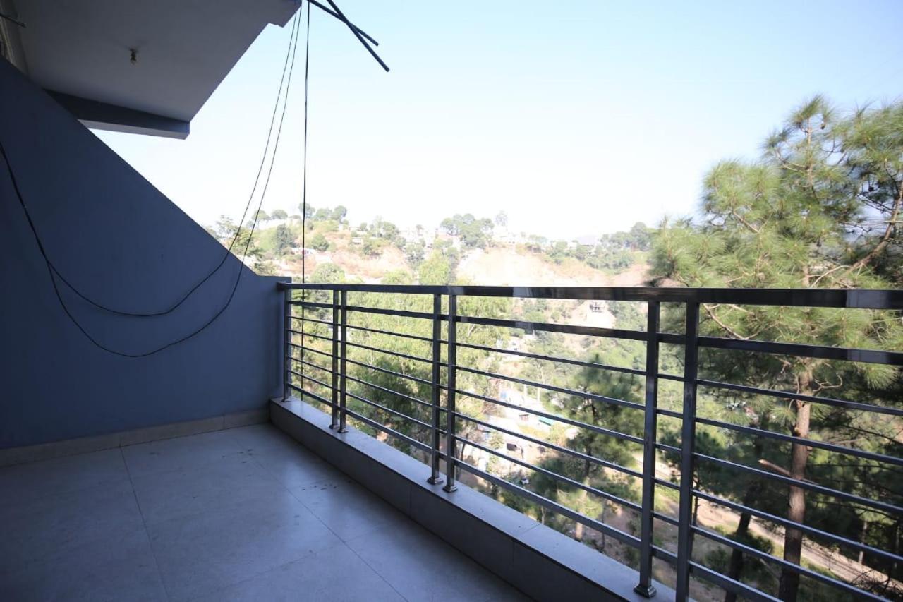 קסאולי Sky Home Train View מראה חיצוני תמונה